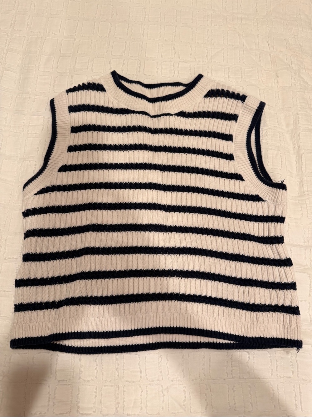 Vici Sleeveless Striped Knit Sweater Vest - White & Black